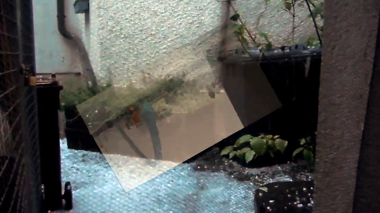 Hagel in Bruck an der Mur am Sonntag 29.07.2012 um 14.05h by vandemur