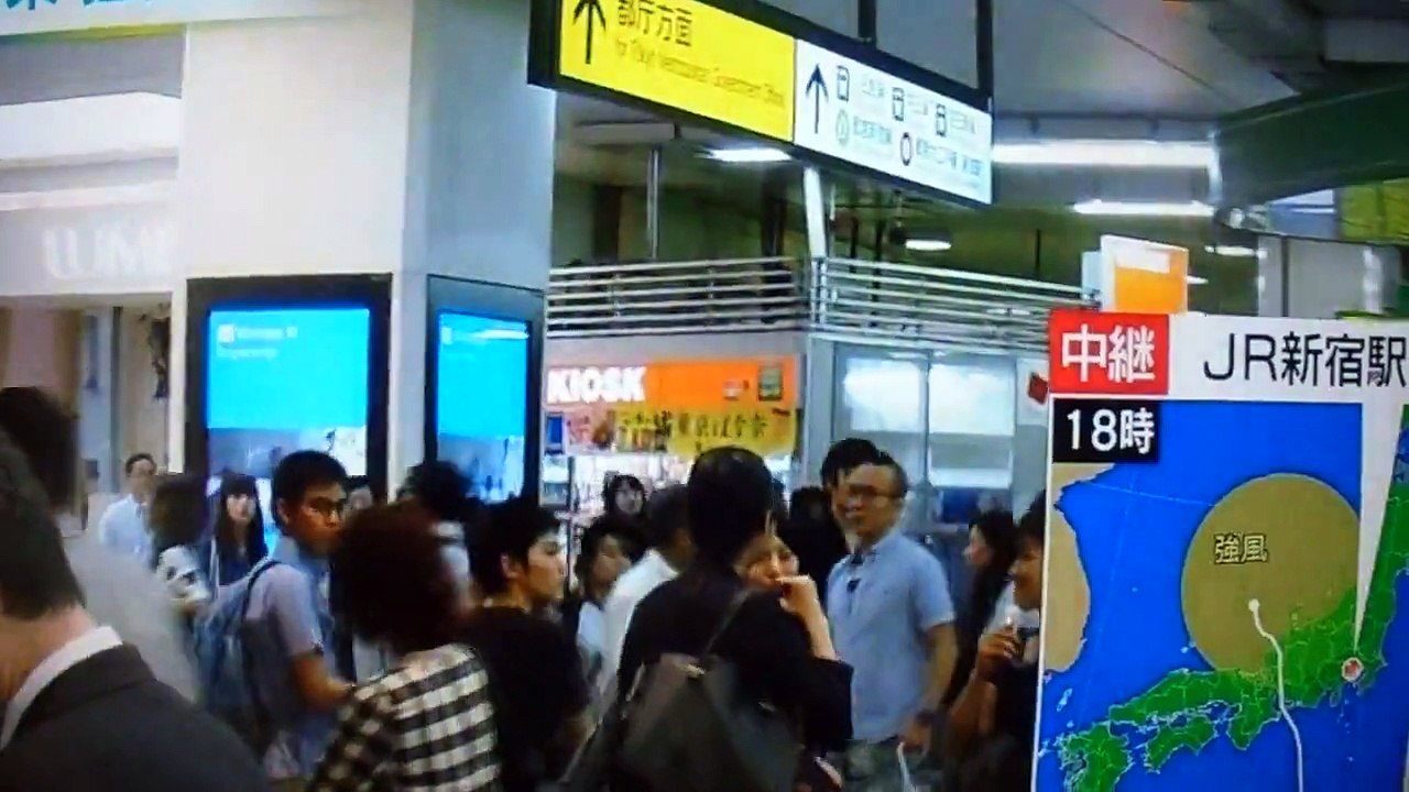 NHKのニュース7でキチガイが歌ったり踊ってました  2015年9月9日