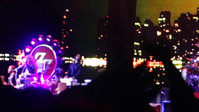 Foo Fighters - Something From Nothing