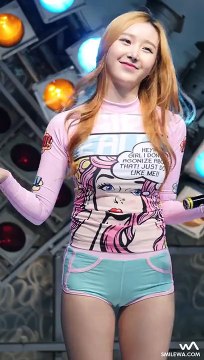 150613 식스밤(sixbomb) 유청 - 위아래 @동대문 게릴라 공연 직캠_Fancam by -wA- - YouTube