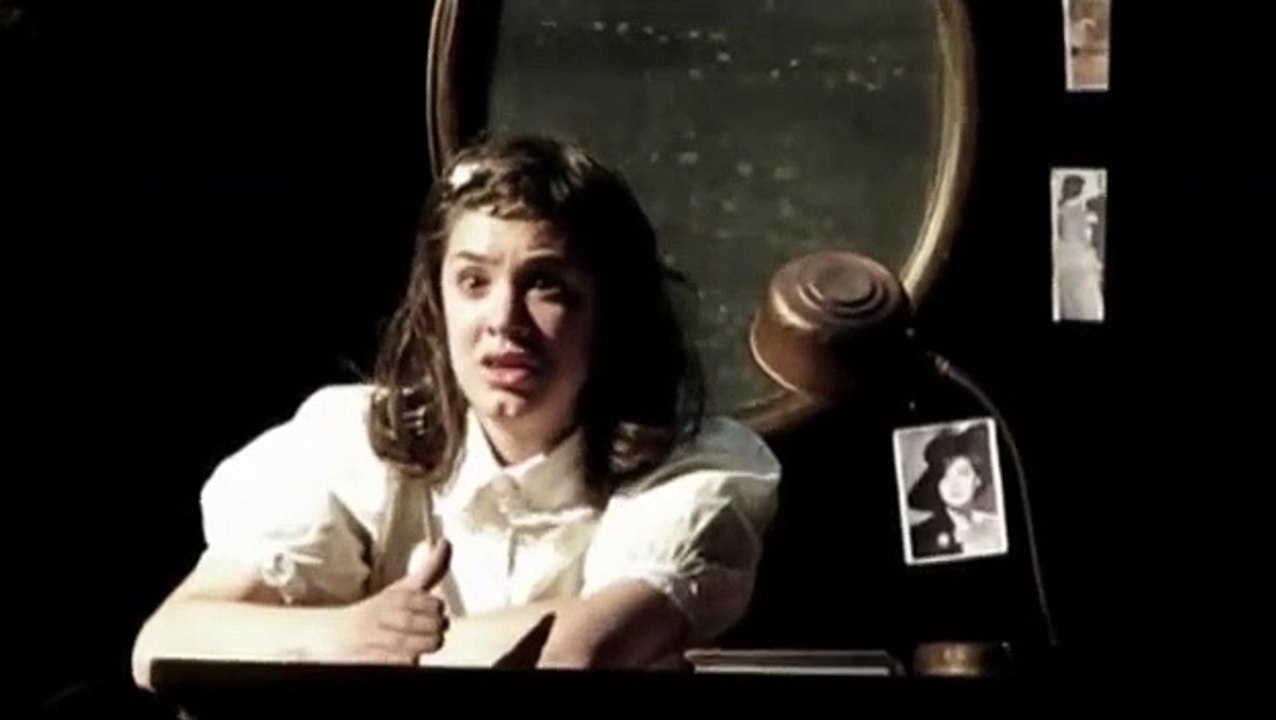 EL DIARIO DE ANNA FRANK - 2. vestuario: S. Gonzalez Paz.dir.: Helena Tritek.