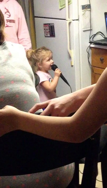 Cute little girl sings let it go from frozen