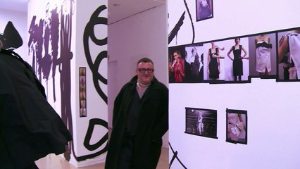 Alber Elbaz: les réseaux sociaux ont "aplati la mode"