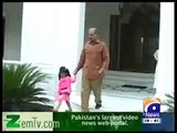 Shehbaz Sharif playing with his granddaughter Amna (ADGKS)