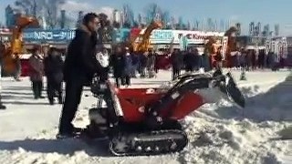 「除雪機のプロショップ　イワサ」　新発想除雪機　イタリア製　実演