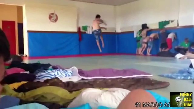 Football Fails 2015 E6 ● Fußball Fails 2015 ● Fussball Lustig ● Lustige Fußball Momente