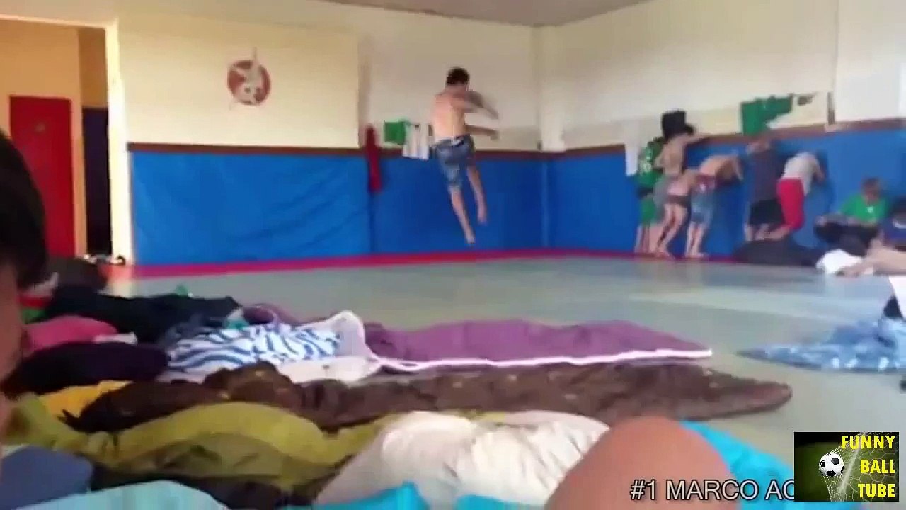 Football Fails 2015 E6 ● Fußball Fails 2015 ● Fussball Lustig ● Lustige Fußball Momente