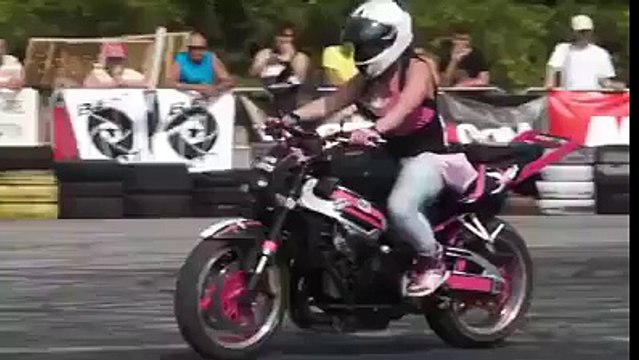 جاب ربي لابس كاسكا ؛ زايد التونسي ما فيهش دواء تفرج تو تفهم ...