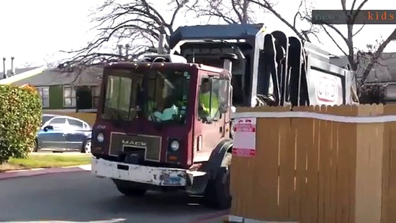 Garbage Truck Videos for Children - Big Garbage Trucks in Action