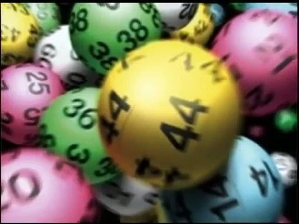 Lottery winning husband leaves wife homeless.flv