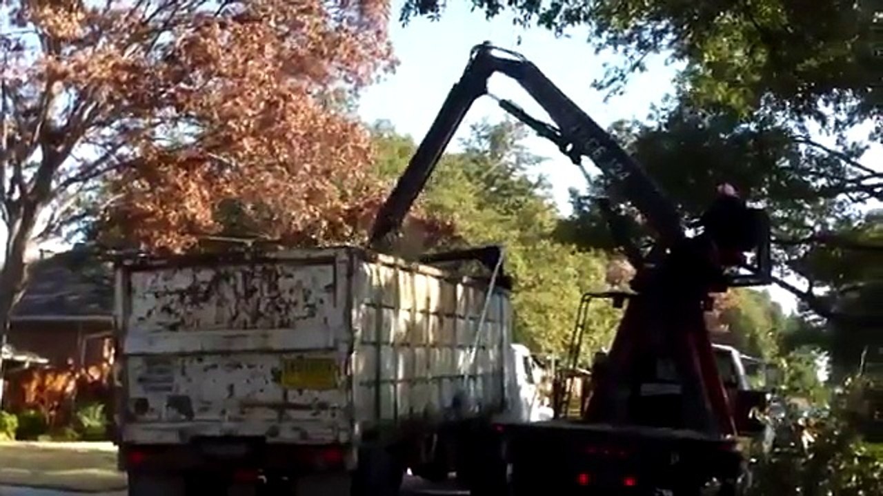Garbage Truck Videos for Children - Battle of the Grapple Garbage Trucks