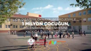 Kırmızı Coca-Cola Kamyonu'nun Kapısı Mutluluğa Açılıyor!