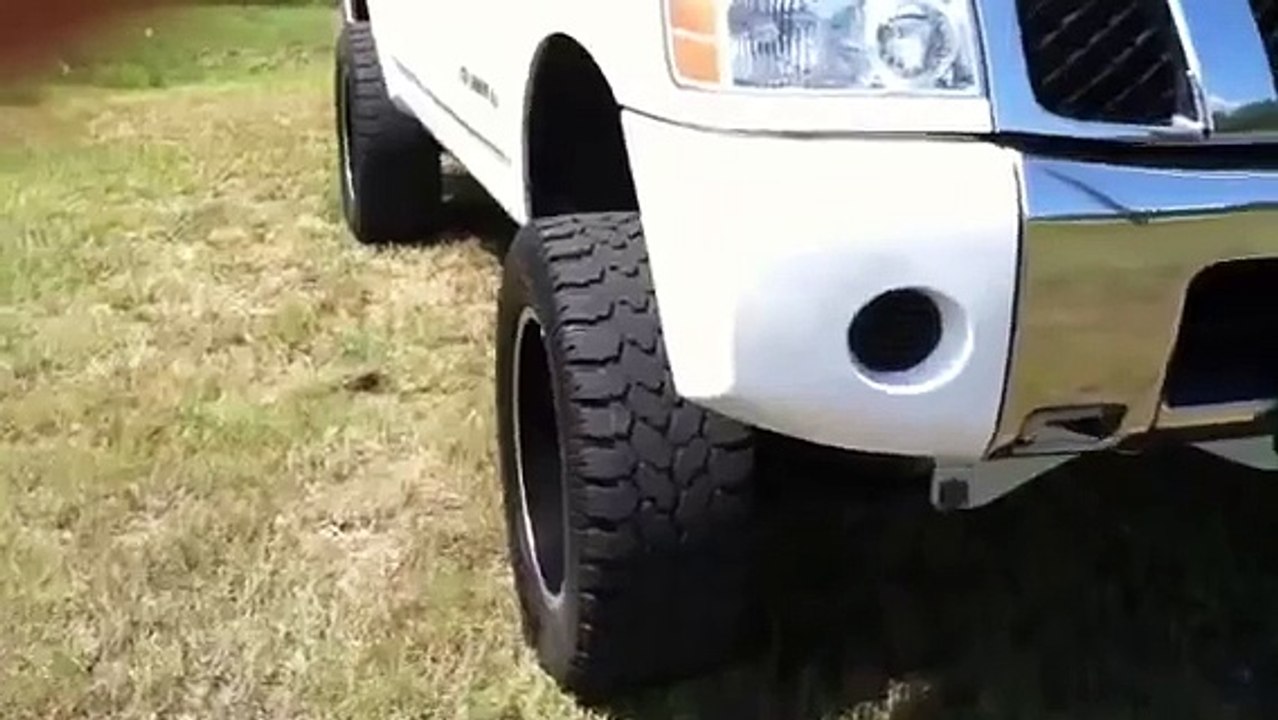 2007 Lifted Nissan Titan V8