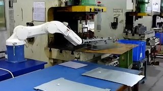 鐵盒王工業用機械手臂 Denso Robot Demo