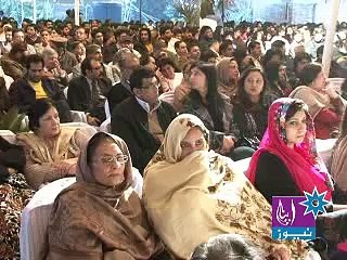 Imran Khan Addressing With LUMS Students Report By SAQIB SHAH (APNA NEWS)