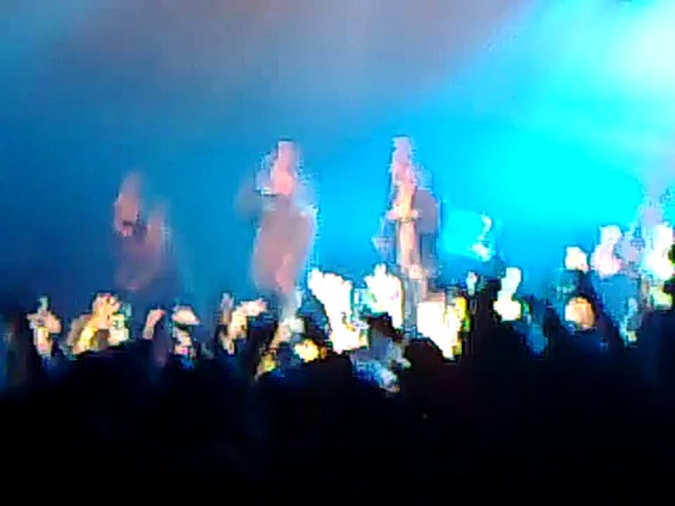 Bushido konzert 22.12.2009 in Wien - Intro (with Kay One & Fler)