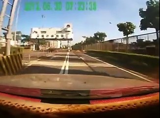 Died under the truck overturned