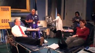 Mayor Bloomberg and Speaker Quinn Donate Blood