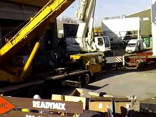 tandem lift of a new concrete batching plant