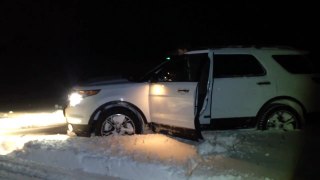 ford explorer snow offroad