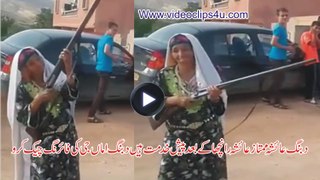 Old Leady Firing Very Amazing Video Videoclips