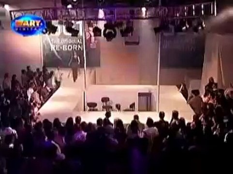 Pakistani Models- Iman Ali - Catwalk (Levis)