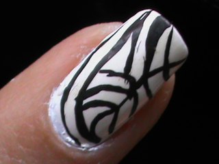 Black & white - Abstract Nail Art Tutorial