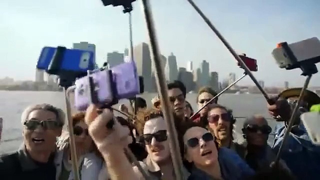 Samsung Galaxy S6 Edge Commercial 2015 Selfie Sticks Ad