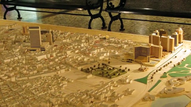 דגם העיר תל אביב, במבואות מגדל שלום Model of Tel Aviv. Shalom Meir Tower Museum (free entrance)