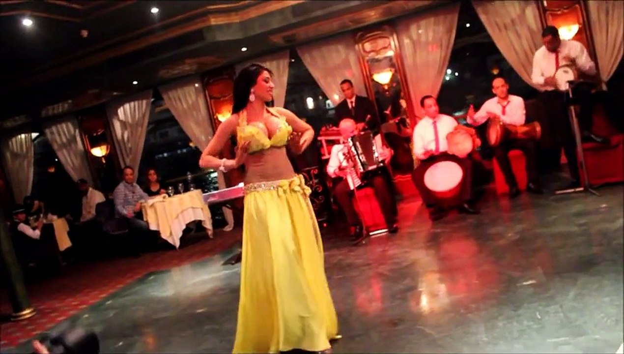 Bellydancer Cairo Nile Maxim 2015 Farah Nasri