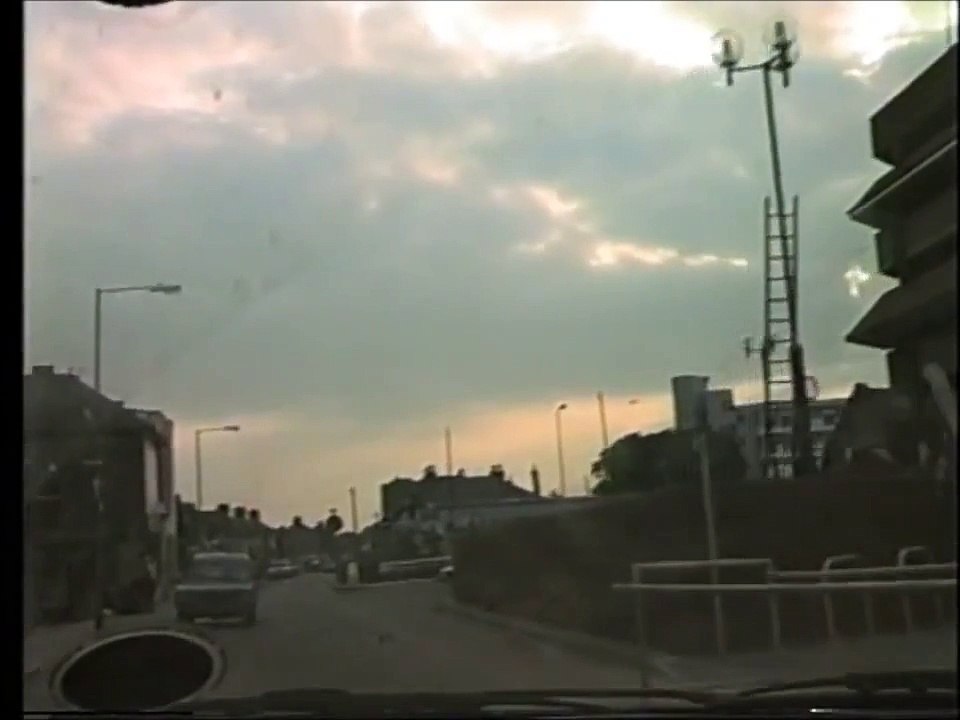 Hounslow High Street drive 1987 - Bell Road - Lampton Road - new Treaty Centre