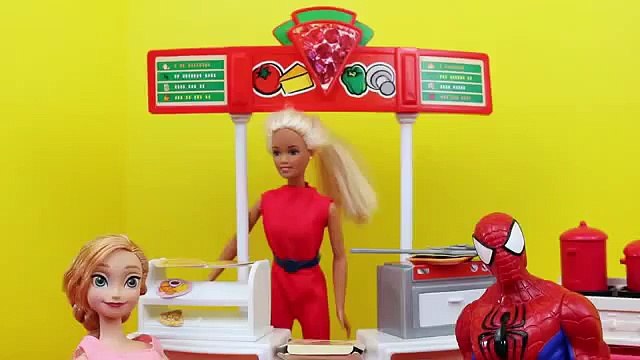 Barbie Play Doh Pizza Frozen Pizza Hut Restaurant with Superheroes Spiderman and Frozen Anna Barbie