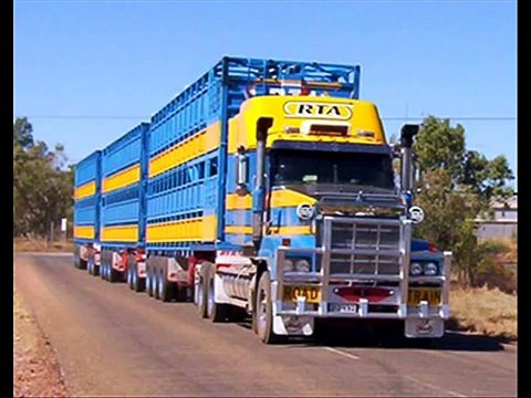 AUSTRALIAN ROAD TRAINS..TRUCKS SCANIA ROADTRAINS