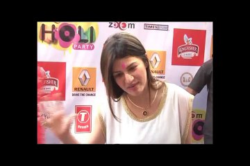 Kainaat Arora @ Red Carpet of ZOOM HOLI PARTY 2014