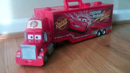 Cars 2 Mack Carrying Case Car Hauler Rust e ze Lightning McQueen Semi Truck