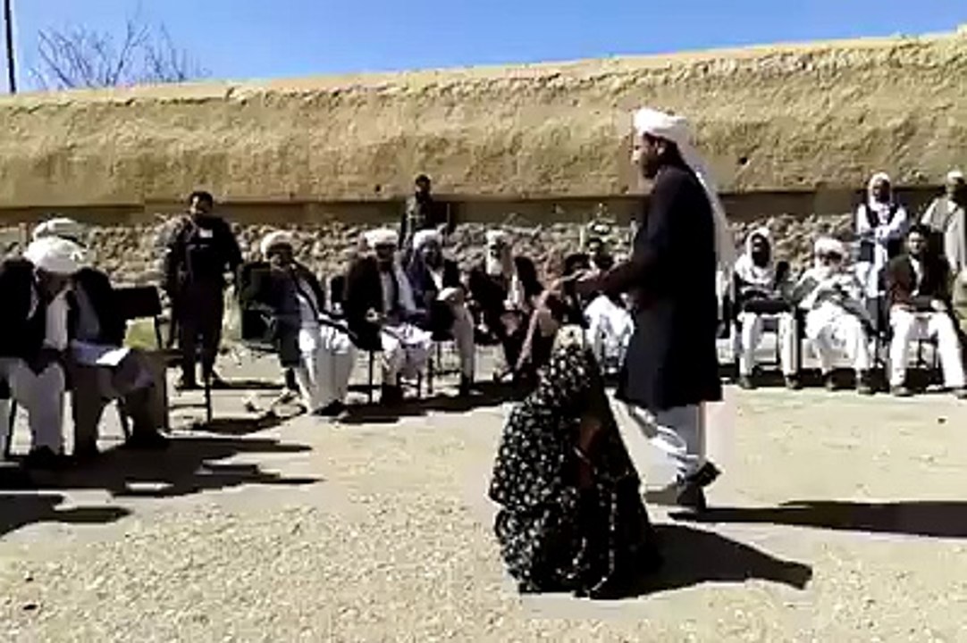 یہ وڈیو دیکھ کر، سمجھ نہیں آ رہا کیا کروں عورت کے ساتھ اتنا ظلم