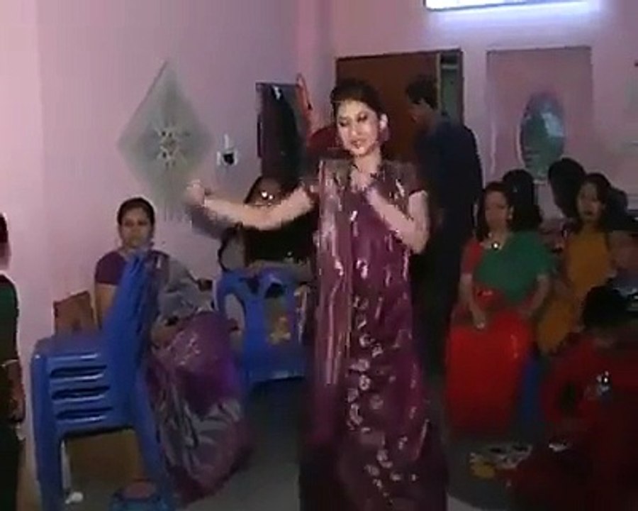Desi Girls  dance 2015 (26)