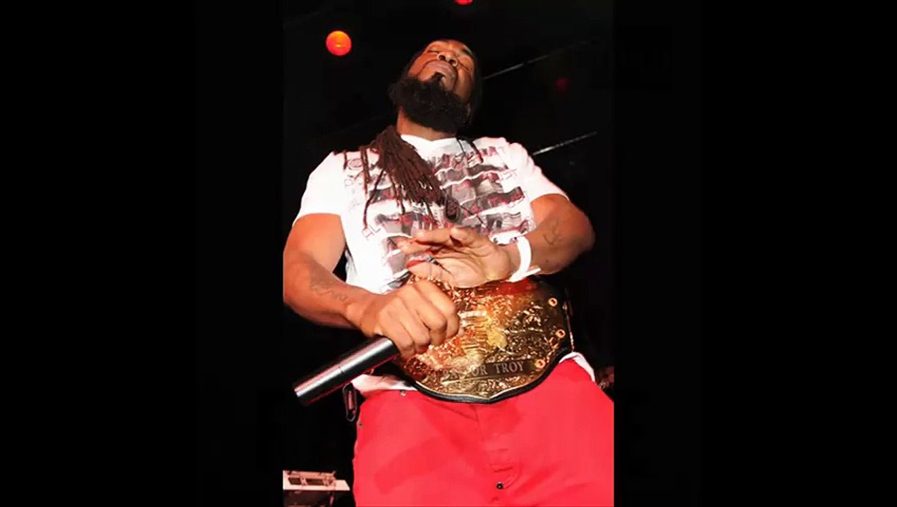 Pastor Troy Ft. Playa Fly - Pastor Crazy