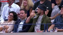 Justin Timberlake et Jimmy Fallon imitent Beyonce en tribune lors de Federer - Gasquet