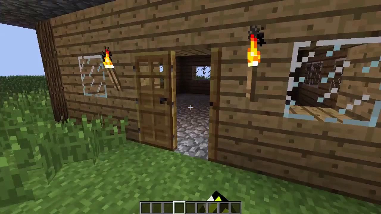 Minecraft Exploding house trap tutorial, with tripwire hooks