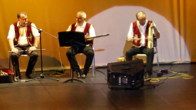 土耳其 Hacettepe University Children & Youth Folk Dance Group：Turish Instrument Kemence