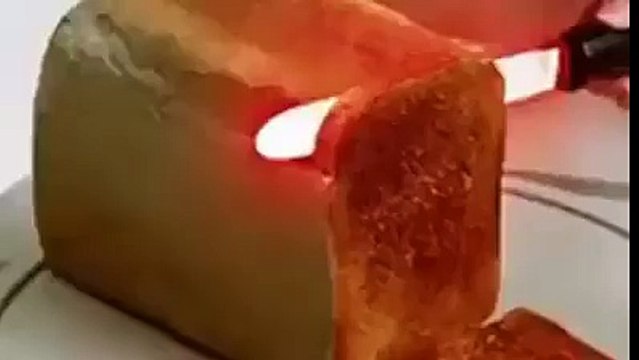 Bread toasting knife