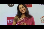 Disha Vakani gorgeous in saree at Colors Television Style Awards 2015