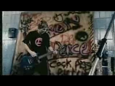 Busted-hura hura die schule brennt