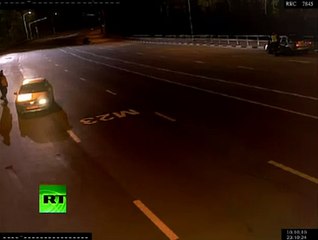 CCTV- Wolves attack Russian traffic cops on M23 highway