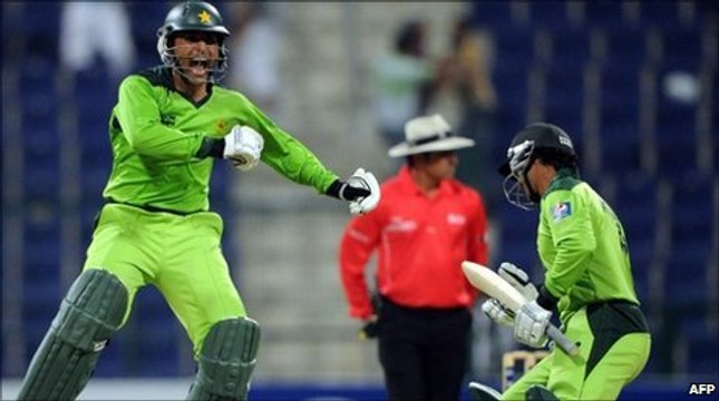 Abdul Razzaq Rain Of Sixes - Pak Vs Zim ( 6 sixes in Last 2 overs )
