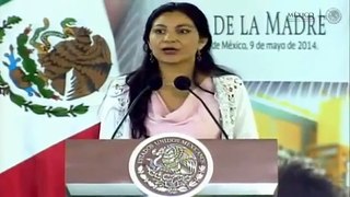 Mujer Con Pantalones Humilla a Peña Nieto y Queda en Ridiculo | Compartir