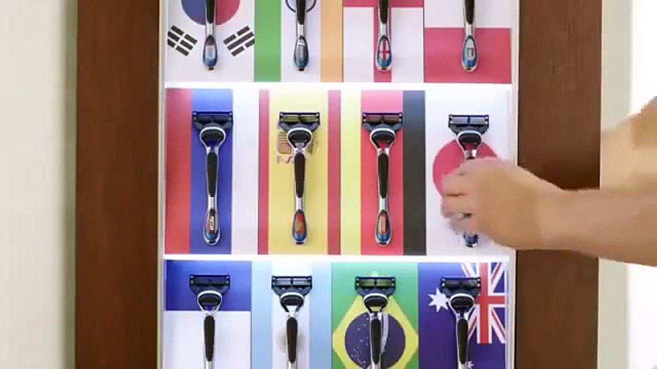 Funny Commercial ♣ L Messi ♣ R Federer