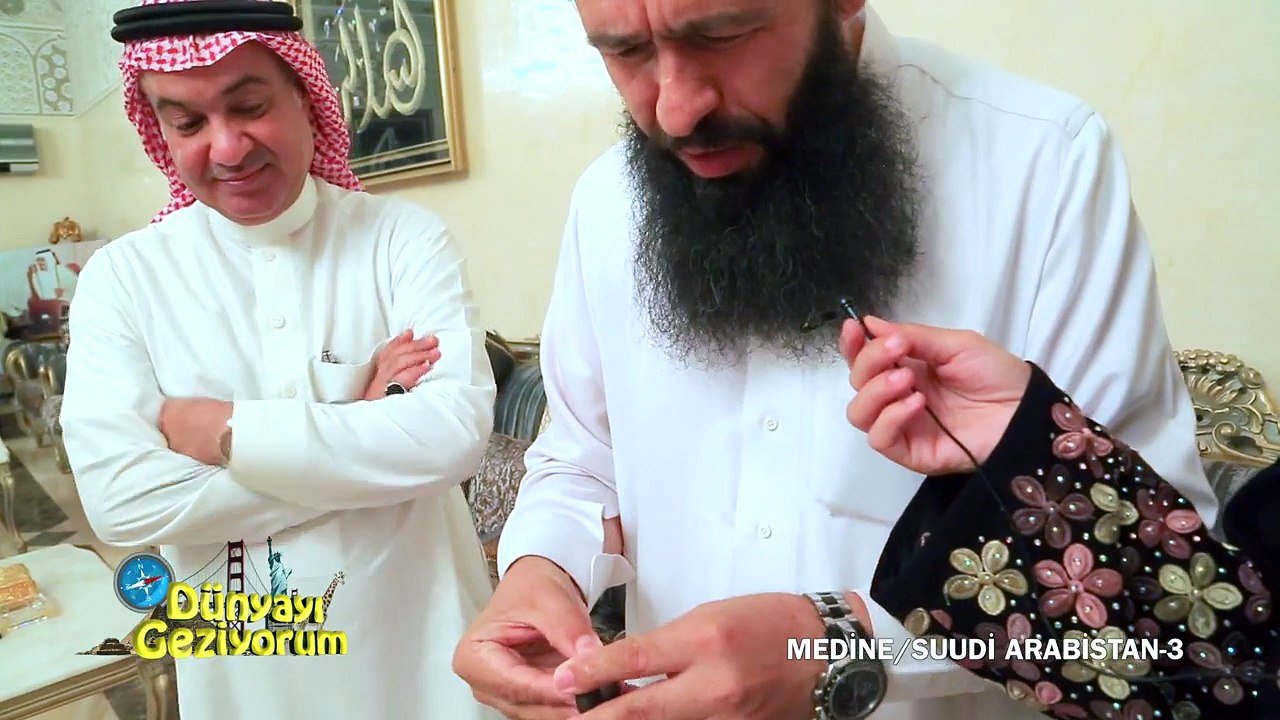 DÜNYANIN EN KÜÇÜK EL YAZMASI KURAN'I KERİM'İ