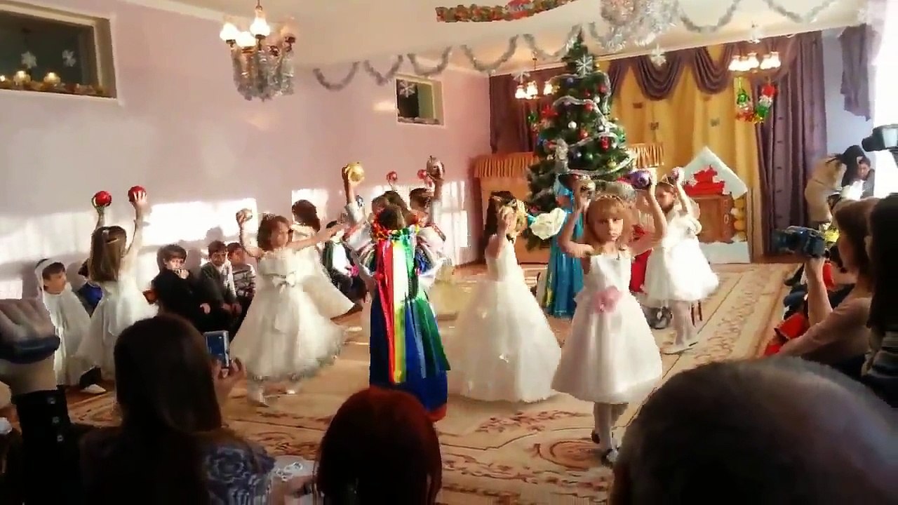 Танец  Снежинки ,детский Праздник! Super dance  Snowflakes , children s Holiday!